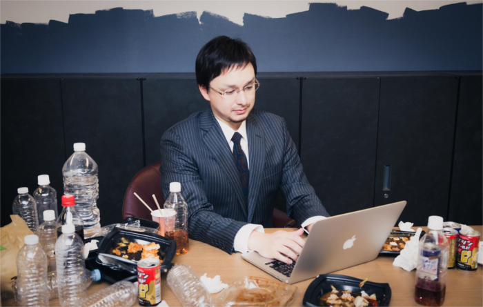 オフィスが汚い社員